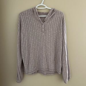 american eagle hooded sweater - size M